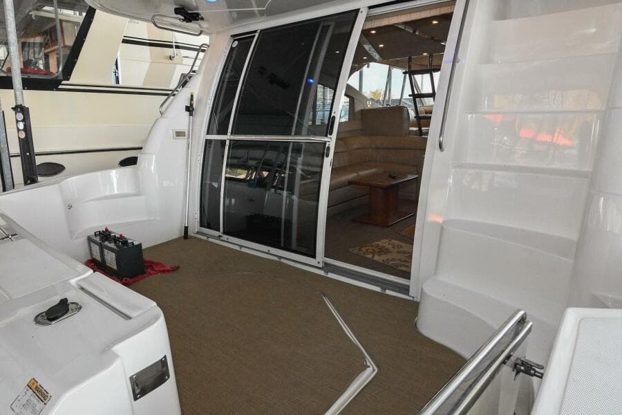 2002 Cruisers Yachts 5000 Sedan Sport