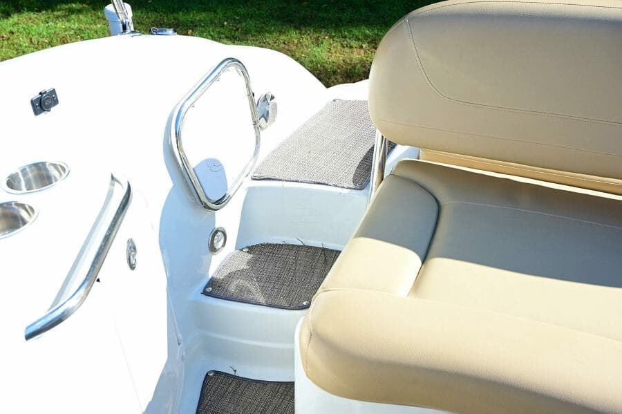 2015 Crownline 236 SC