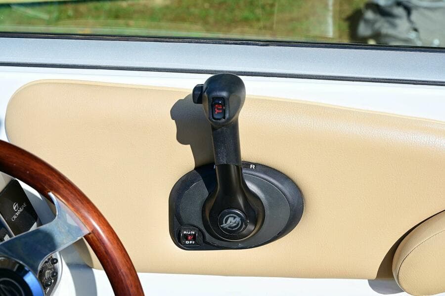 2015 Crownline 236 SC