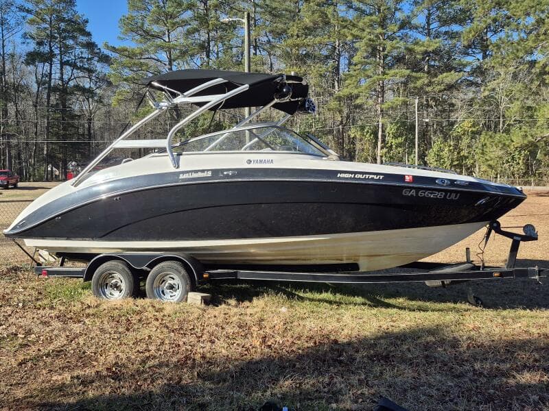2011 Yamaha Boats 242 Limited S