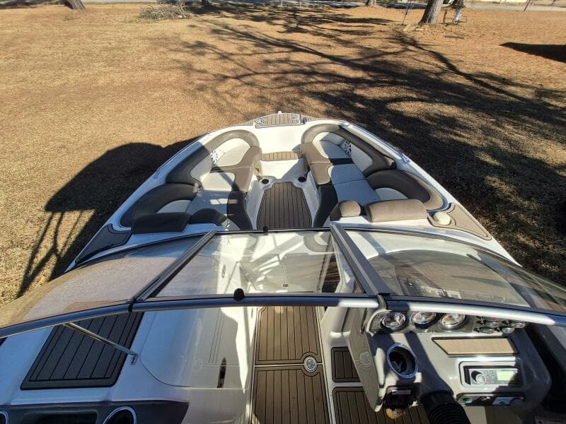 2011 Yamaha Boats 242 Limited S