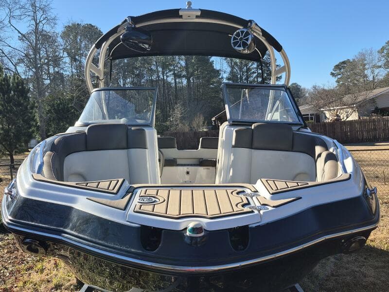 2011 Yamaha Boats 242 Limited S