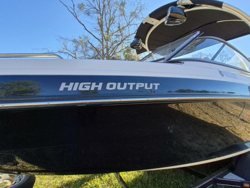 2011 Yamaha Boats 242 Limited S