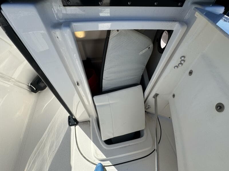 2023 Robalo R270 Center Console