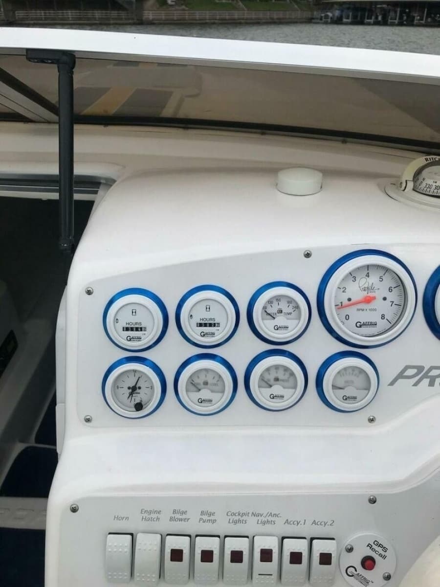 2002 Profile 33 V - Photo 18