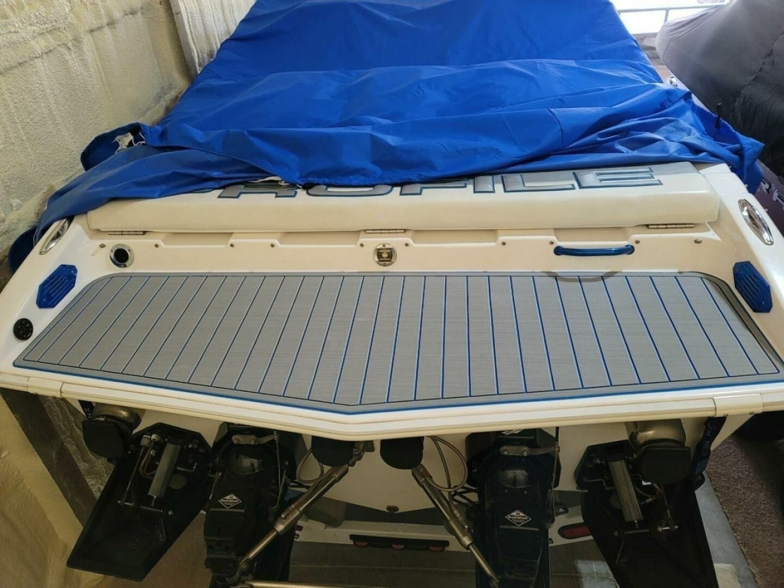 2002 Profile 33 V - Photo 20