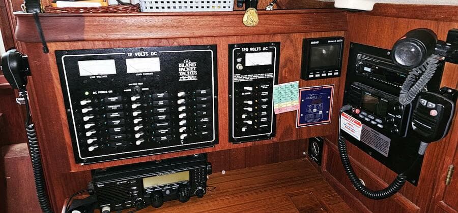 2000 Island Packet 350