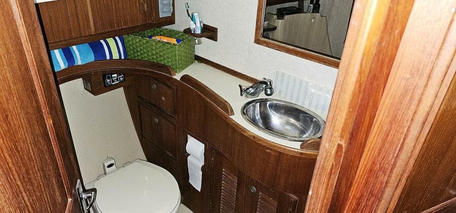 2000 Island Packet 350