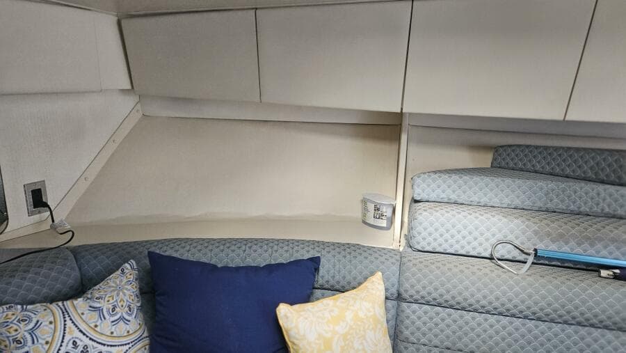 1990 Trojan 11M Express