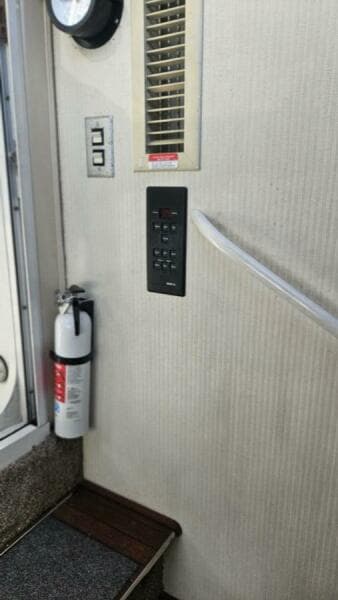 1990 Trojan 11M Express