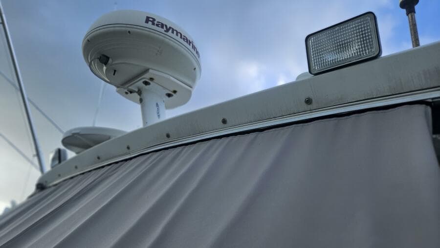 1990 Trojan 11M Express