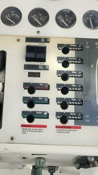 1990 Trojan 11M Express