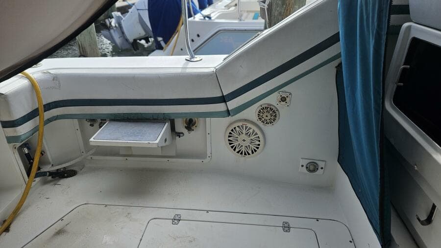 1990 Trojan 11M Express