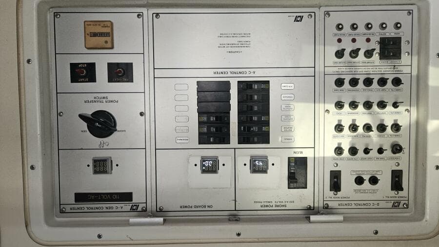 1990 Trojan 11M Express