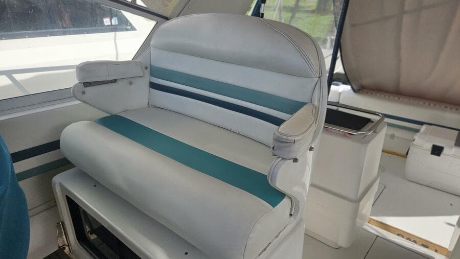 1990 Trojan 11M Express