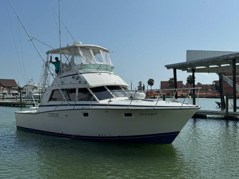 1983 Bertram 385 Convertible- Cast Off II- STBD Bow