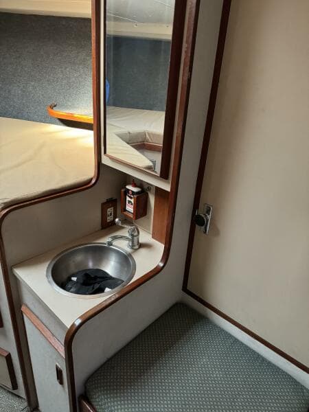 1983 Bertram 385 Convertible Cast Off II