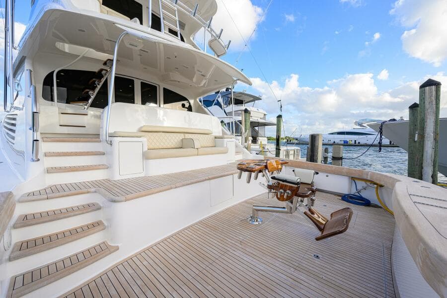 Viking 92 CHINA TIME - Cockpit