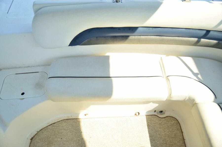 2011 Hurricane SunDeck 217 OB
