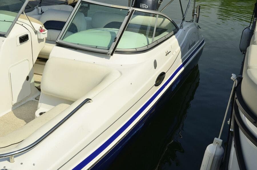 2011 Hurricane SunDeck 217 OB