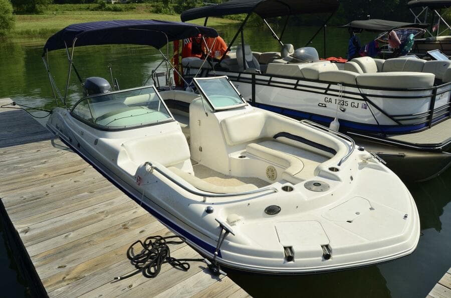 2011 Hurricane SunDeck 217 OB