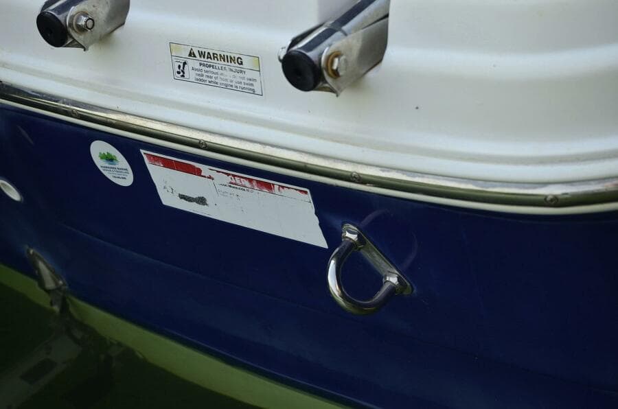 2011 Hurricane SunDeck 217 OB