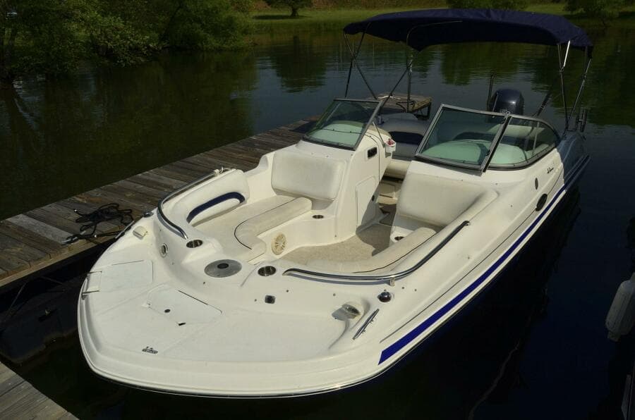 2011 Hurricane SunDeck 217 OB