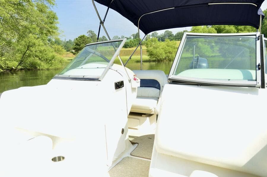 2011 Hurricane SunDeck 217 OB