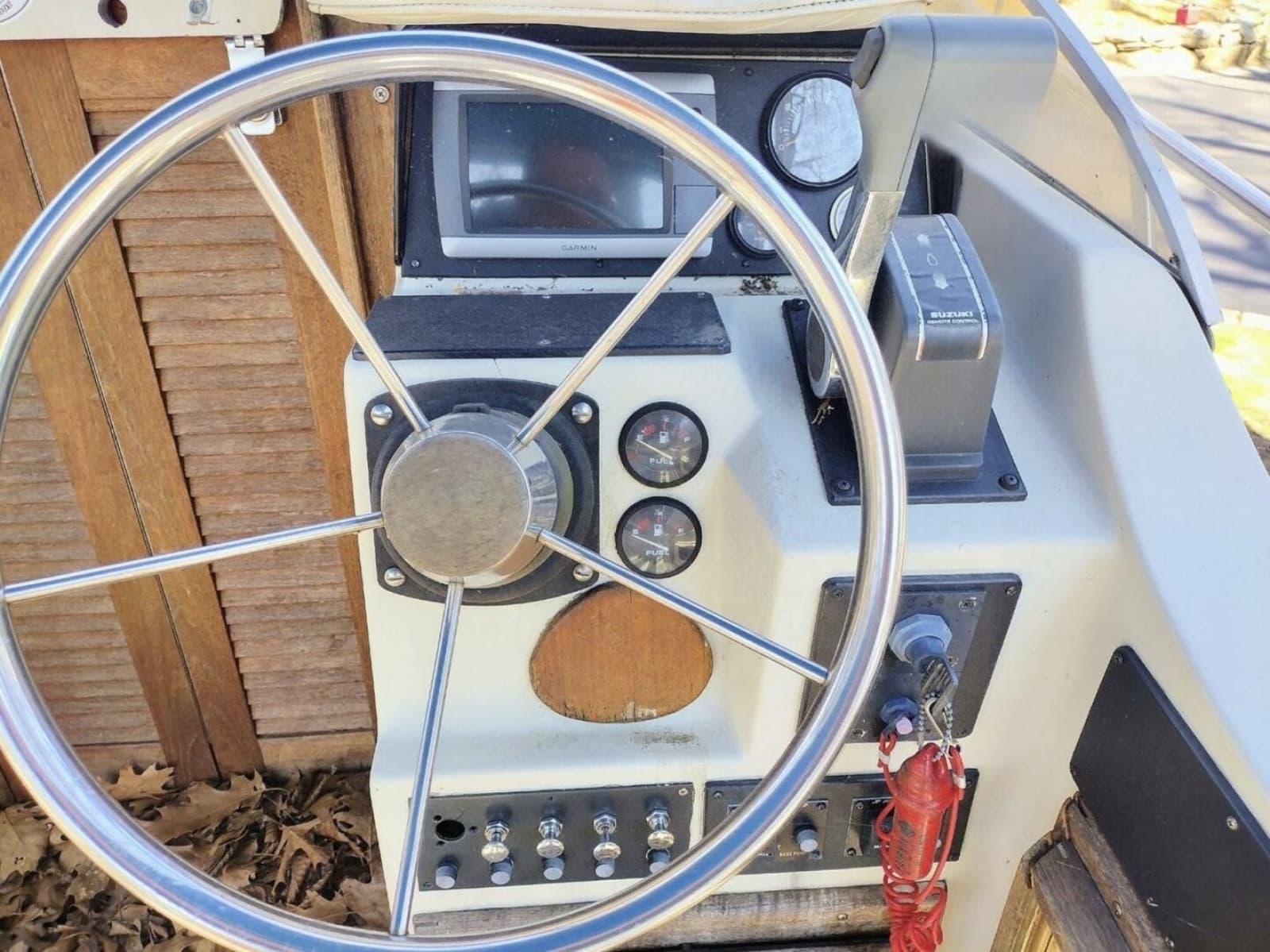 1983 Boston Whaler 25 Revenge - Photo 17