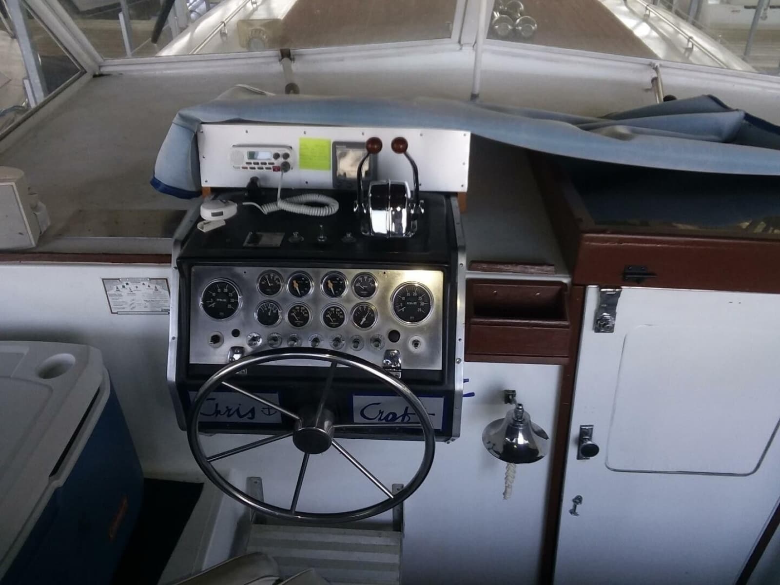 1979 Chris-Craft 350 Catalina - Photo 17