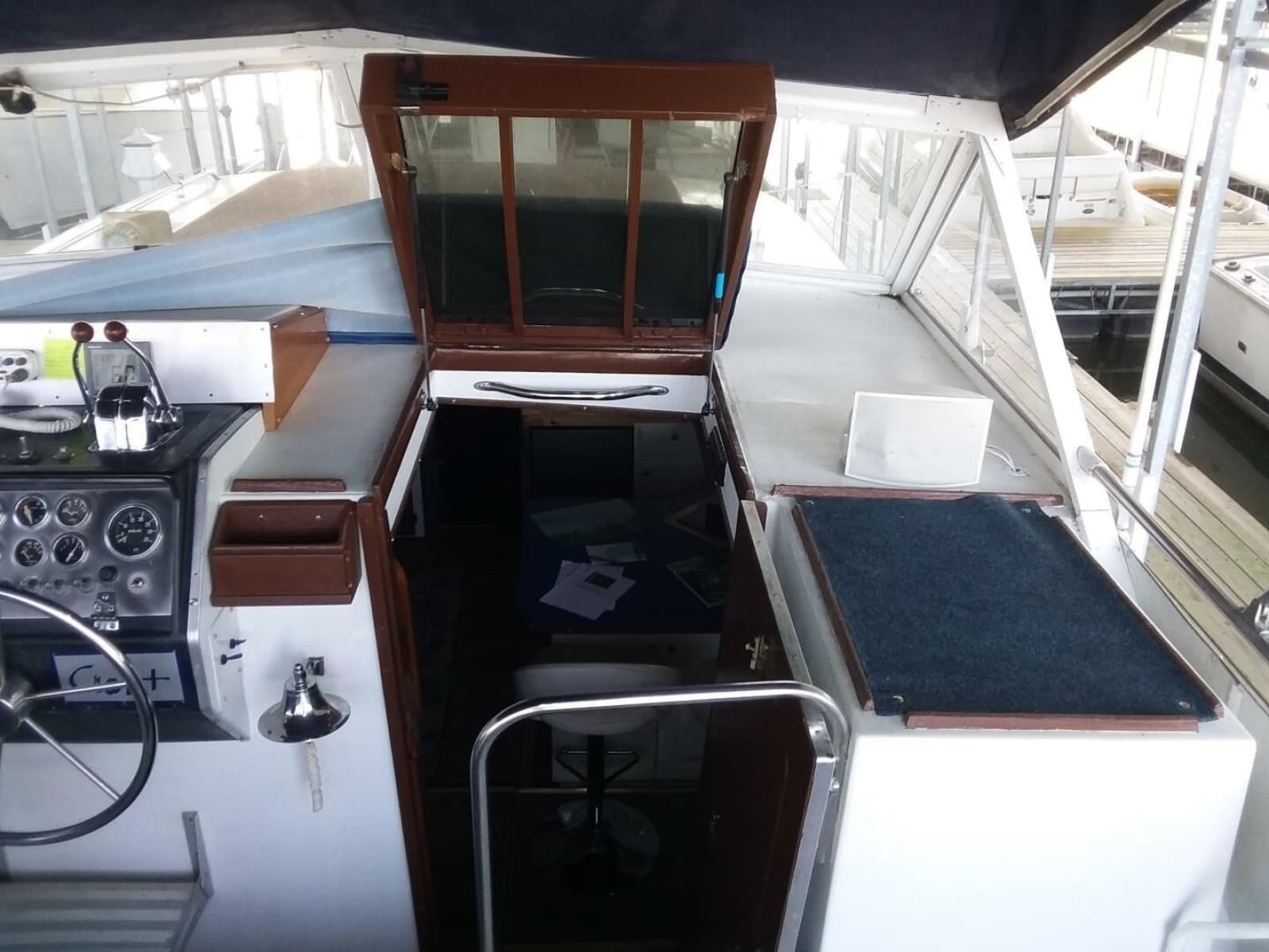 1979 Chris-Craft 350 Catalina - Photo 19
