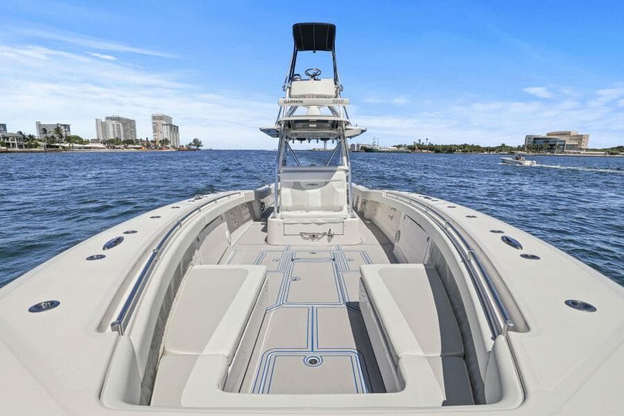 2013 Invincible 42 Open - Photo 34