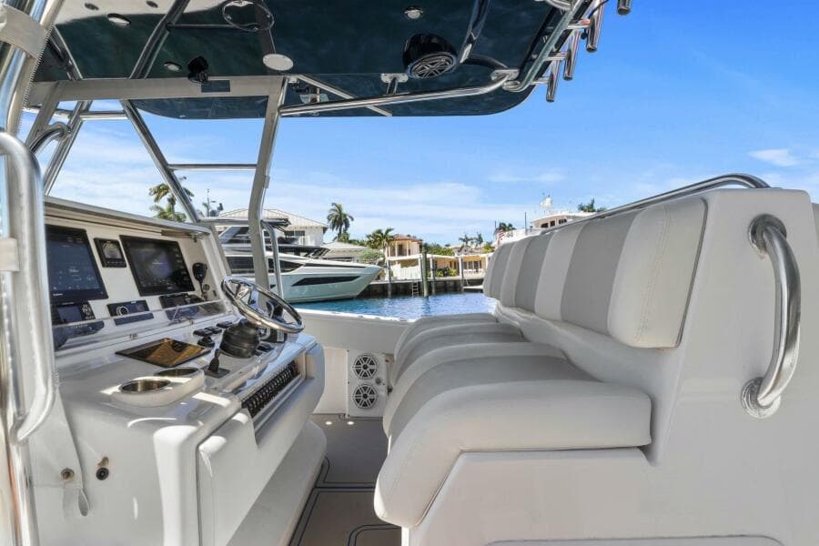 2013 Invincible 42 Open - Photo 23