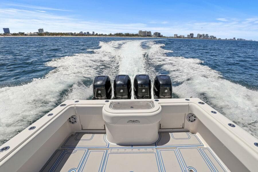 2013 Invincible 42 Open - Photo 39