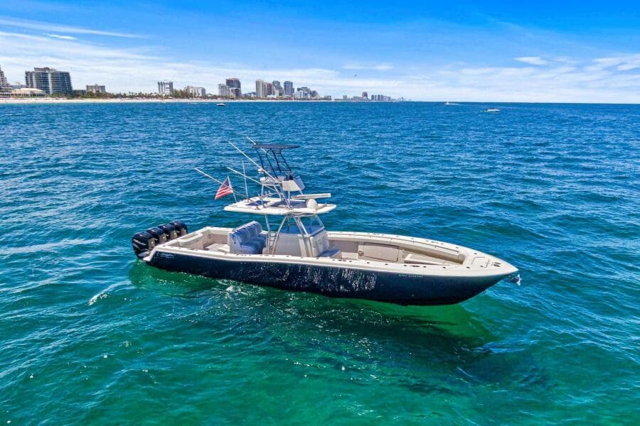 2013 Invincible 42 Open - Photo 4