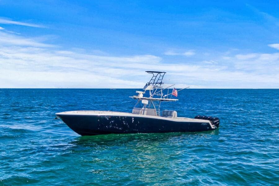 2013 Invincible 42 Open - Photo 1