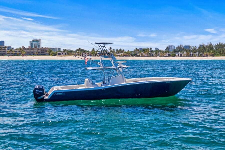 2013 Invincible 42 Open - Photo 6