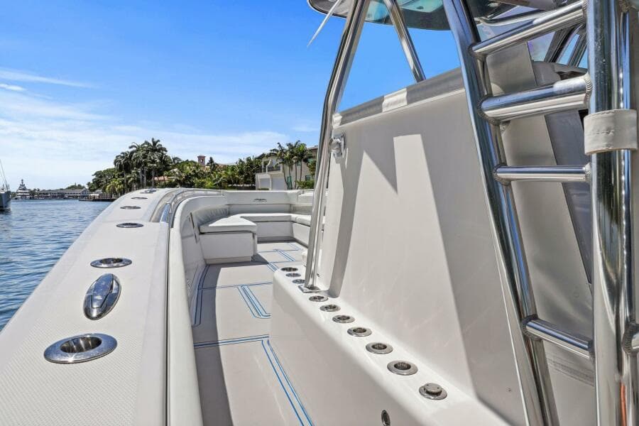 2013 Invincible 42 Open - Photo 28