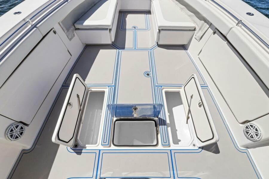 2013 Invincible 42 Open - Photo 32