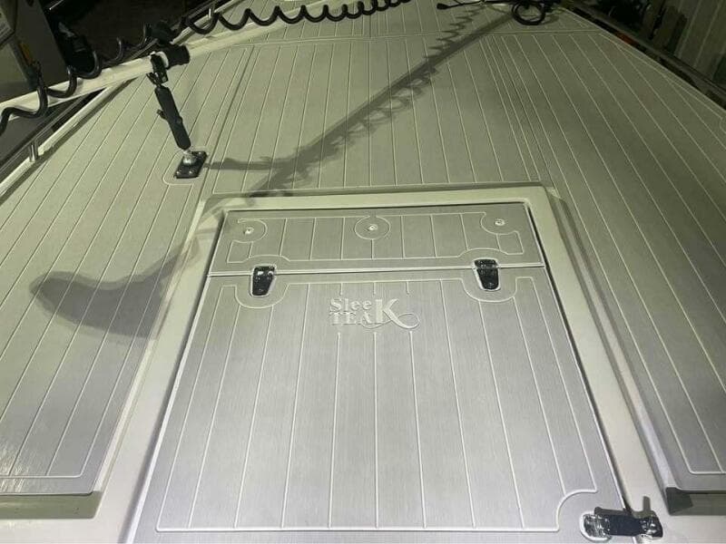 1990 Wellcraft Scarab 30 Cuddy