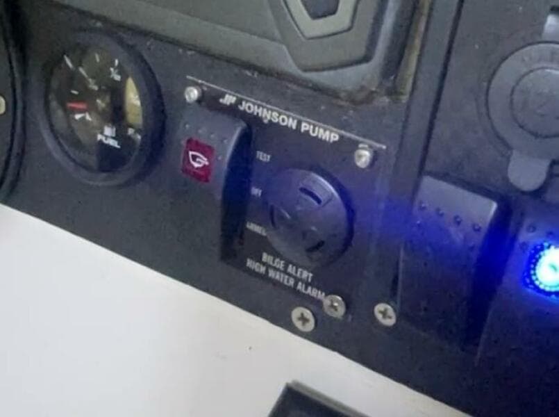 1990 Wellcraft Scarab 30 Cuddy