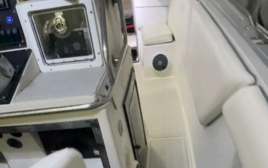 1990 Wellcraft Scarab 30 Cuddy