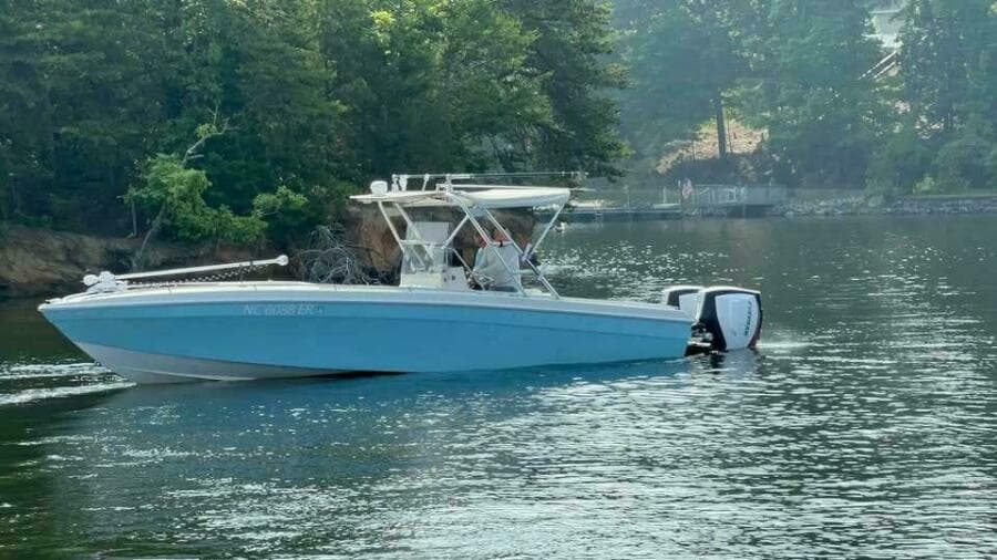 1990 Wellcraft Scarab 30 Cuddy