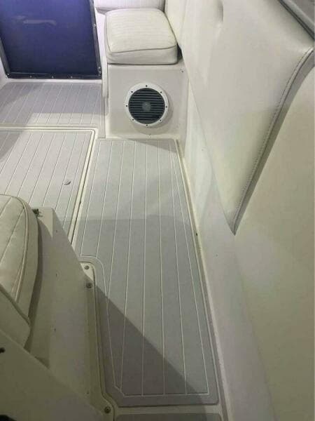 1990 Wellcraft Scarab 30 Cuddy