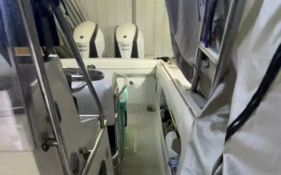 1990 Wellcraft Scarab 30 Cuddy