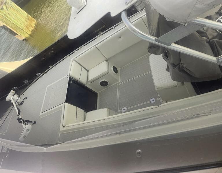 1990 Wellcraft Scarab 30 Cuddy