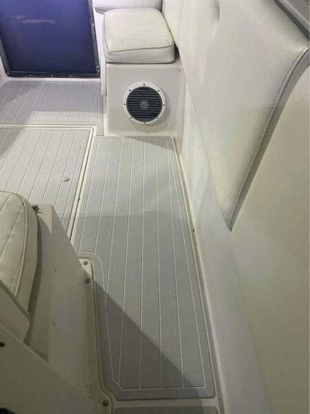 1990 Wellcraft Scarab 30 Cuddy