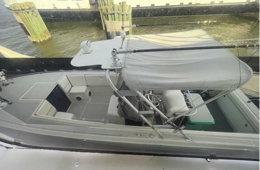 1990 Wellcraft Scarab 30 Cuddy