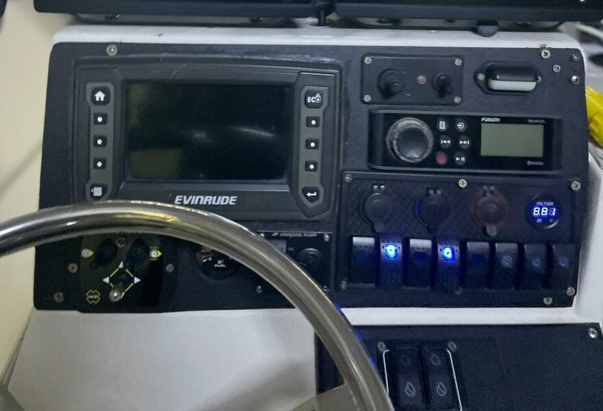 1990 Wellcraft Scarab 30 Cuddy