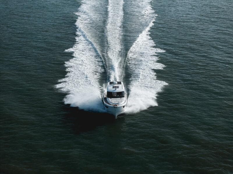 2025 BENETEAU Antares 9